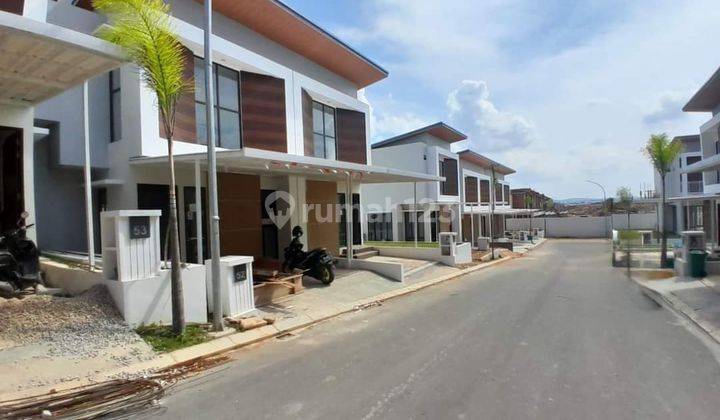 Rumah Baru 2 Lantai Hook Tengah Standar Developer (Hadap Utara) 2