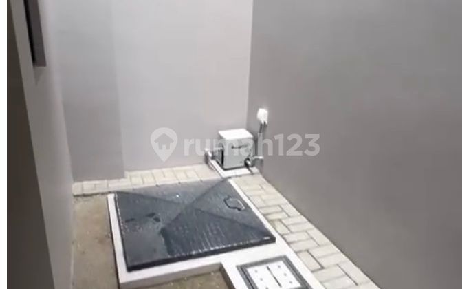 New Semi-Furnished Residence with Swimming Pool in Viola Cluster, Summarecon Crown Gading 2