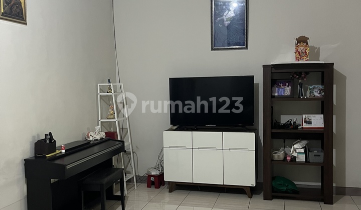 Rumah Bagus 1.5 Lantai Di Harapan Indah Regensi Bekasi Rumah 2