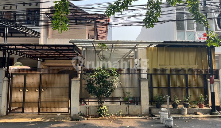 Rumah Di Pinggir Jalan Raya Cocok Untuk Usaha.kost’an.resto Dll