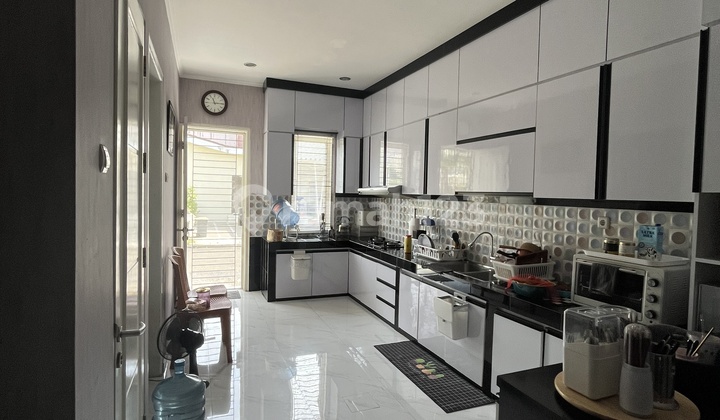 Rumah Bagus Renov Total Posisi Hook Bebas Banjir di Cluster Harmoni di Harapan Indah 2