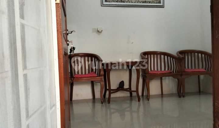 Rumah Rapi Di Komplek Perumahan Taman Harapan Baru Bekasi 2