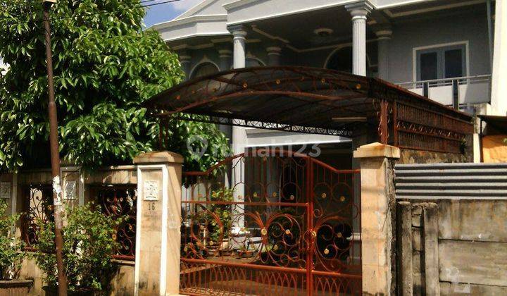 Rumah 2 Lantai Bagus SHM di Utan Kayu, Jakarta Timur 1