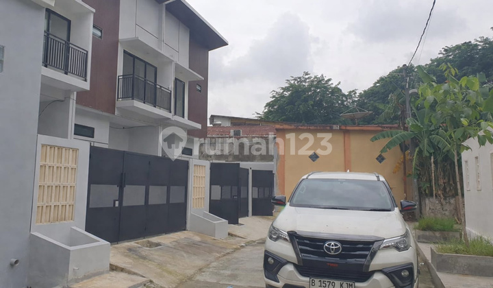 Close to the Station Ready-to-Occupy House in Harapan Jaya