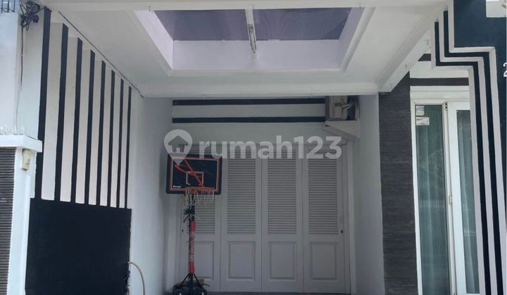 Rumah 2 Lantai Kondisi Bagus Semi Furnish Aman Didalam Komplek di Pulo Asem 2