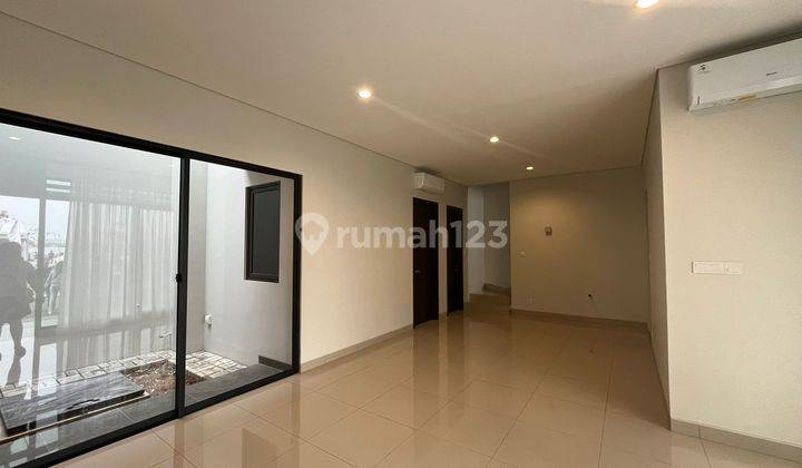 Rumah 2 Lantai Baru HGB di Summarecon Crown Gading, Bekasi 2