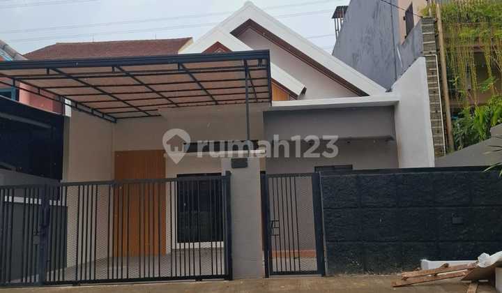 Rumah Luas 144m Bagus Renov Siap Huni Di Taman Harapan Baru Rumah Luas 144m Bagus Renov Siap Huni Di Taman Harapan Baru