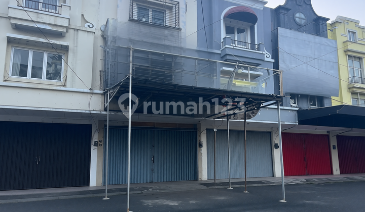Strategic Shophouse at Harapan Indah's Green Boulevard