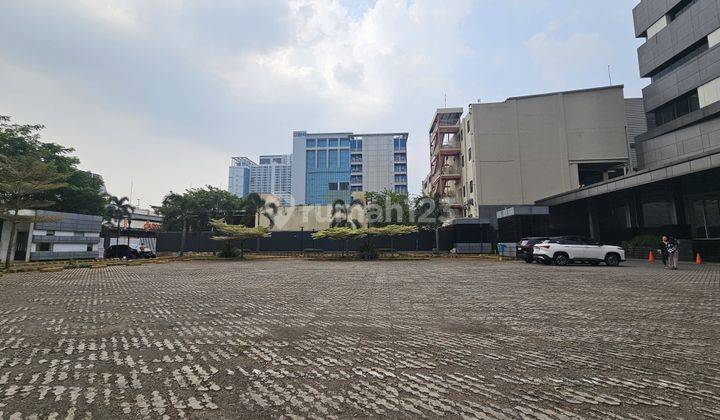 Gedung 8 Lantai Terawat Strategis di Bsd Tangerang Selatan 2