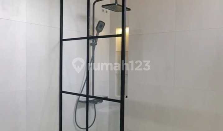 Contemporary Modern Many Functional Areas in Papilo Taman Chrysant Bsd 2