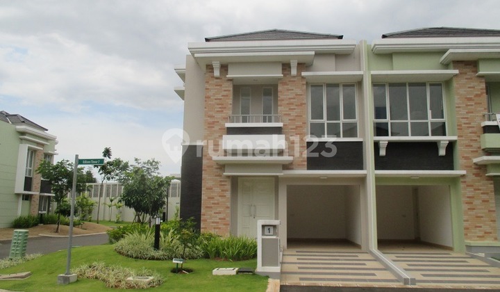 Rumah Hook Dekat Club House 2 Lantai di Edison, Gading Serpong 1