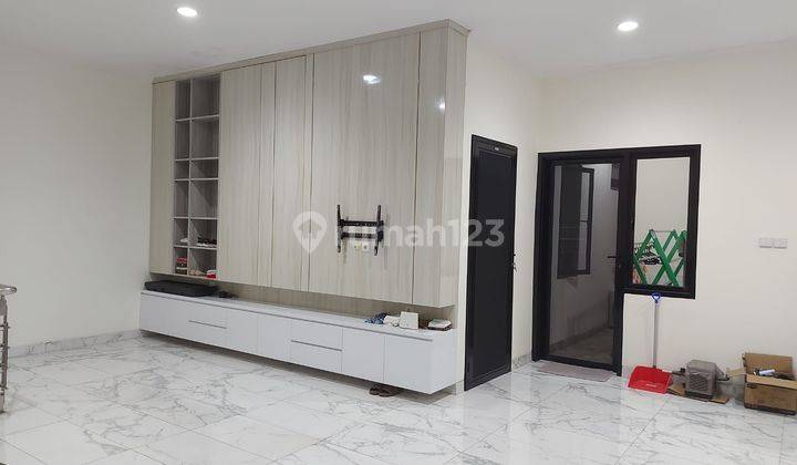 Rumah Minimalis Modern Siap Huni di Alam Sutera 2