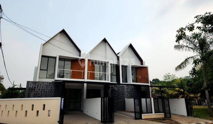 Rumah Minimalis Modern di Griya loka, Bsd 1