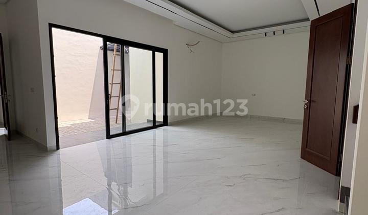 2 Lantai Hunian Modern Baru di The Foresta, Bsd city 2