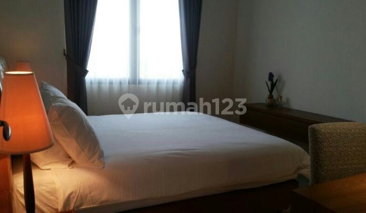 Rumah 2 Lantai Avani BSD Full Furnish KT 4+1 2