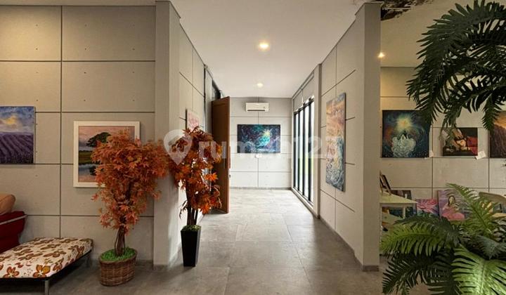 Rumah View Danau Seperti Villa di Scarlet Gading Serpong