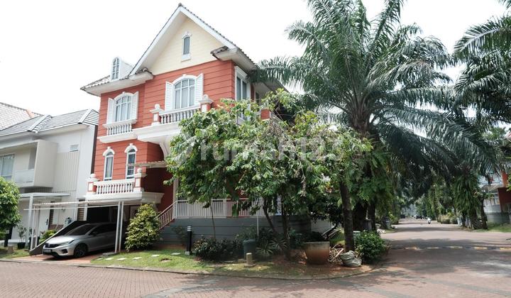 Clean, Timeless, Stylish House in Omaha Village Gading Serpong Clean, Timeless, Stylish House in Omaha Village Gading Serpong