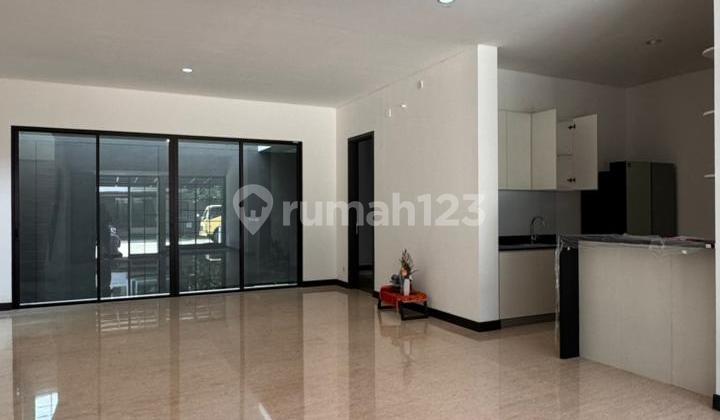 Luxury 3-Story Hiera Welton BSD House - Newly Handed Over