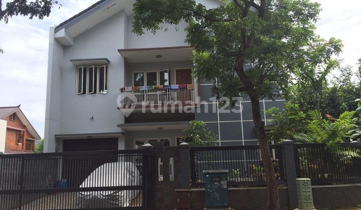 Rumah 2 Lantai Puspita Loka Bsd SHM Ada Carport & Garasi