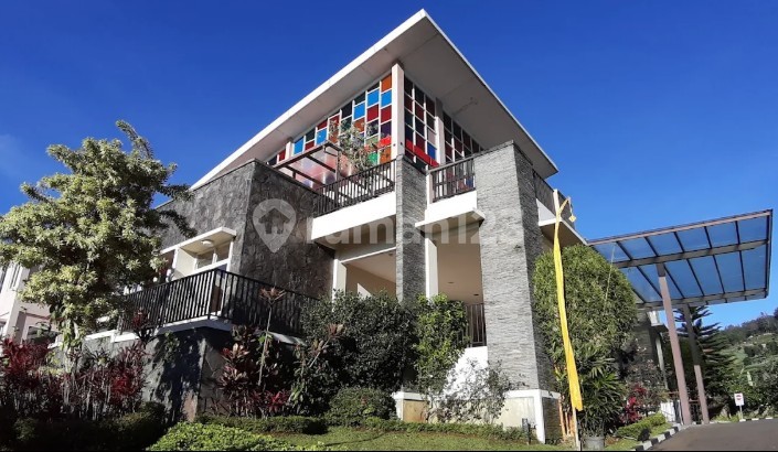 For Sale: Puncak Bogor Hotel, Well-Maintained Condition, Mountain View For Sale: Puncak Bogor Hotel, Well-Maintained Condition, Mountain View