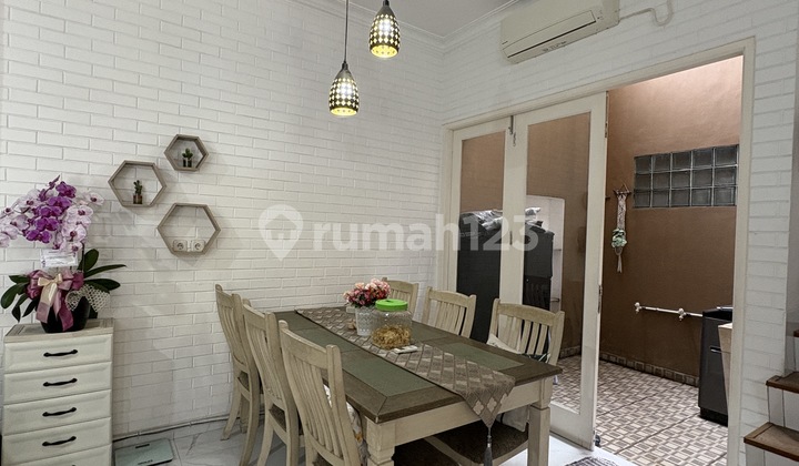 Termurah ! Dijual Cepat Rumah Hook Cantik di Nusaloka, Bsd 2