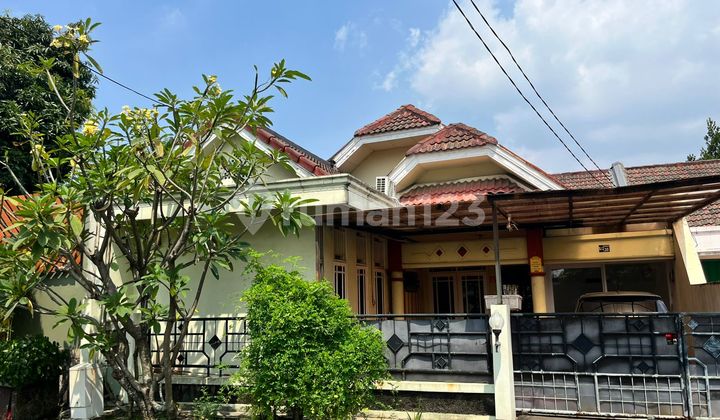 Semi Furnished SHM 10X25 di Sektor 1B, Gading Serpong Semi Furnished SHM 10X25 di Sektor 1B, Gading Serpong