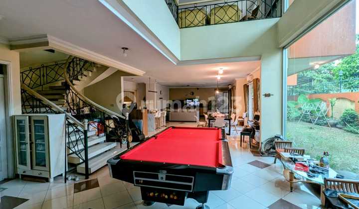 Rumah Tua Hitung Tanah SHM di Pondok Indah, Jakarta Selatan Rumah Tua Hitung Tanah SHM di Pondok Indah, Jakarta Selatan