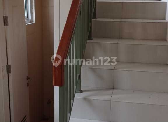 Disewakan Rumah Samara Village 3 Lantai di Gading Serpong 2