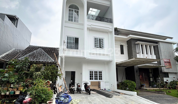 Rumah Alam Sutera Siap Huni Bangunan Mandiri 3 Lantai Unfurnish