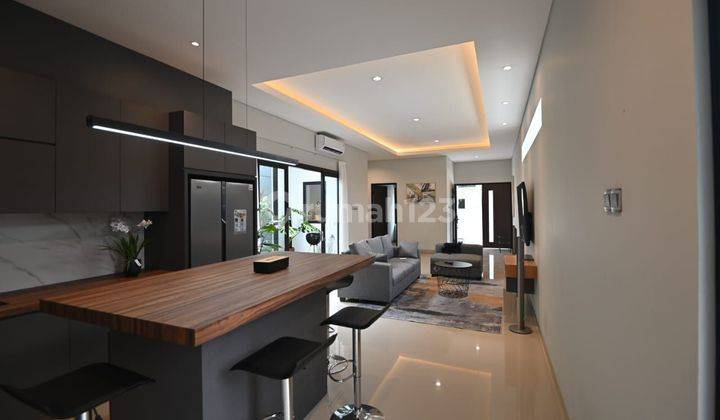 Rumah Cantik Modern Di Kencana Loka, Bsd 2