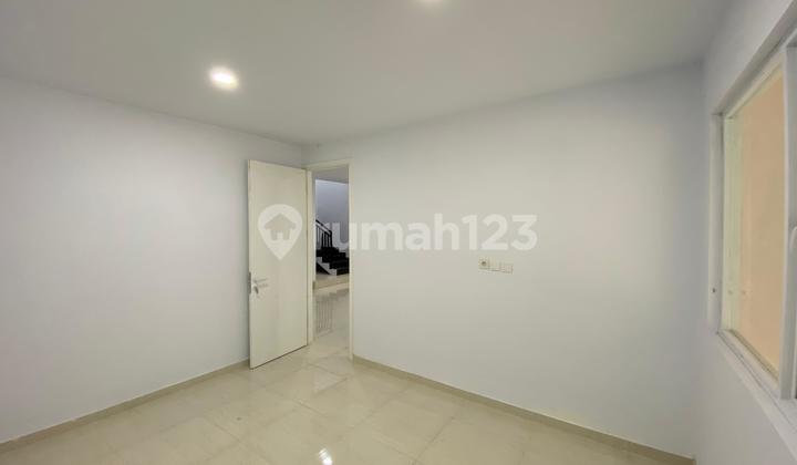 Rumah 8x14 Minimalis SHM di Hylands, Bsd Greenwich 2