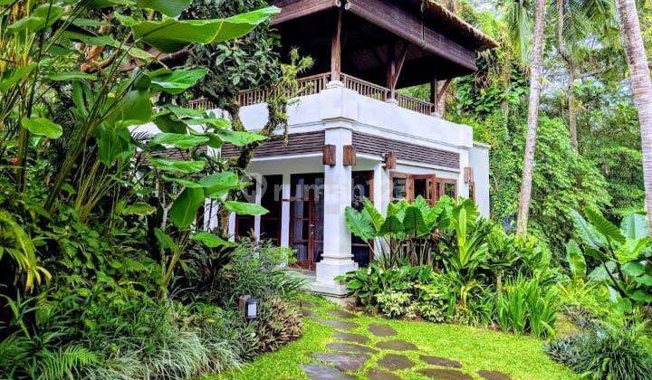 TOP DEAL DI JUAL LUXURY VILLA RIVERSIDE VIEW HUTAN & SAWAH LOKASI NYAMBU KABA KABA KEDIRI TABANAN 
 2