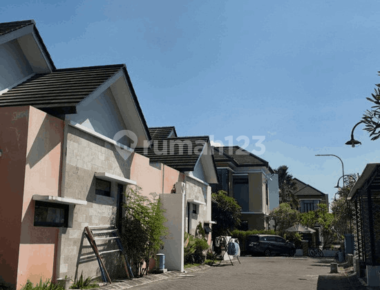 Cheapest 3-Bedroom House on Imogiri Street, Near Swimming Pool in One-Gate System Housing Complex. Cheapest 3-Bedroom House on Imogiri Street, Near Swimming Pool in One-Gate System Housing Complex.
