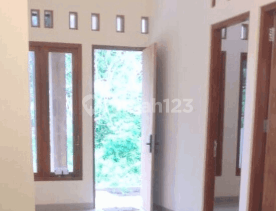 Rumah Baru LB 100M2 Siap Huni di Dekat Ponpes Pandanaran