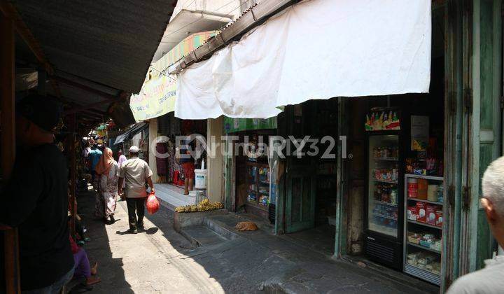 Ruang Usaha Strategis Di Pusat Wisata Malioboro Yogyakarta 1