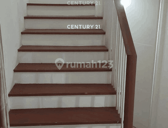 DISEWAKAN RUMAH ASRI LOKASI PREMIUM DI CGM WATERPARK RESIDANCE 2