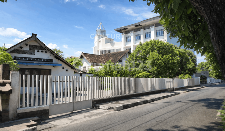 Rumah Heritage Kotabaru Cocok Cafe Luas Parkir Besar Rumah Heritage Kotabaru Cocok Cafe Luas Parkir Besar