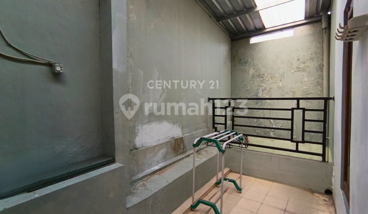 Rumah Semi Furnish 3KT Lokasi Strategis Di Jl Menteri Supeno 2