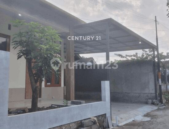 Rumah Baru LB 100M2 Siap Huni di Dekat Ponpes Pandanaran