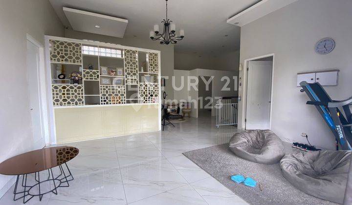 Dijual Rumah Dengan Rooftop Dan Private Pool Jalan Palagan 2