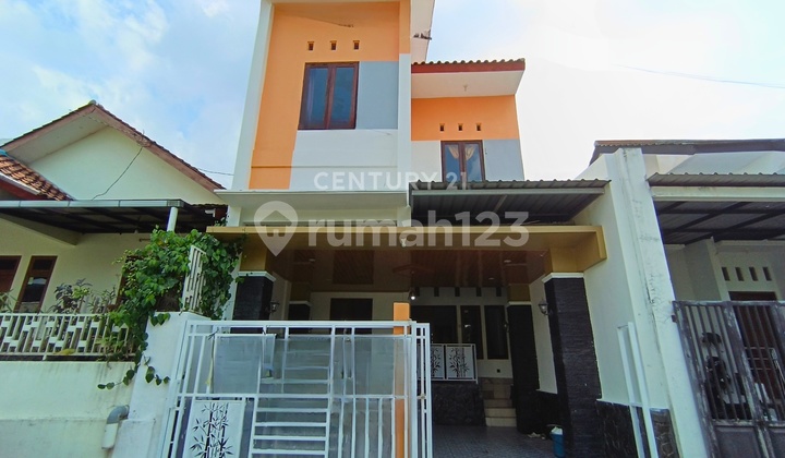 2-Story House in Wedomartani Only 600 M From SD Model Sleman 2