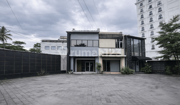 3-Story Shop House in North Ring Road Ideal for Business 2