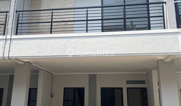 Rumah 2 Lantai Siap Huni Free Kichen Set Di Ciledug  2