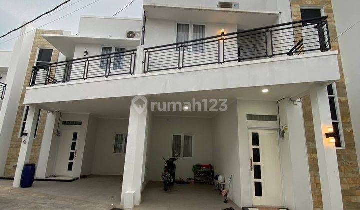 Rumh Siap Huni Minimalis Akses Komplek Modern Pondok Aren  1