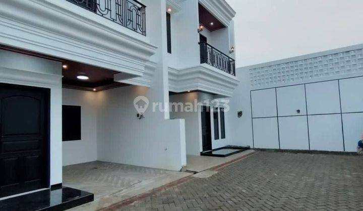 Rumah 2 Lantai American Classic siap huni di Bintaro lokasi 1