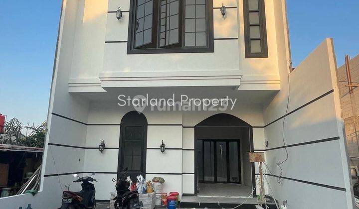 Dijual Rumah 3 Lantai Tipe  Klasik Eropa Modern Lokasi Joglo  1