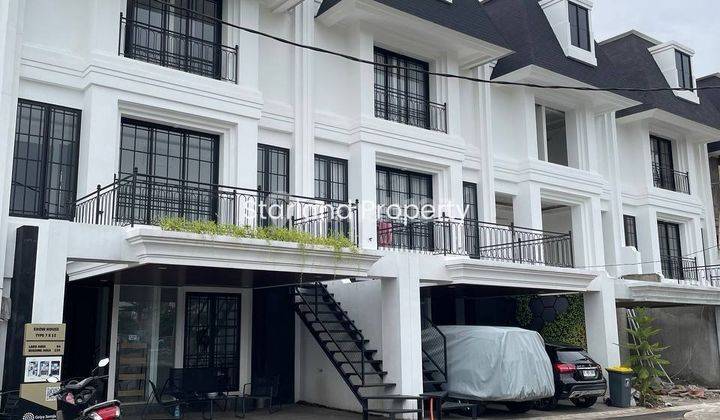 Rumah Siap Huni Bergaya American Stely Lokasi Di Jakarta Selatan 2