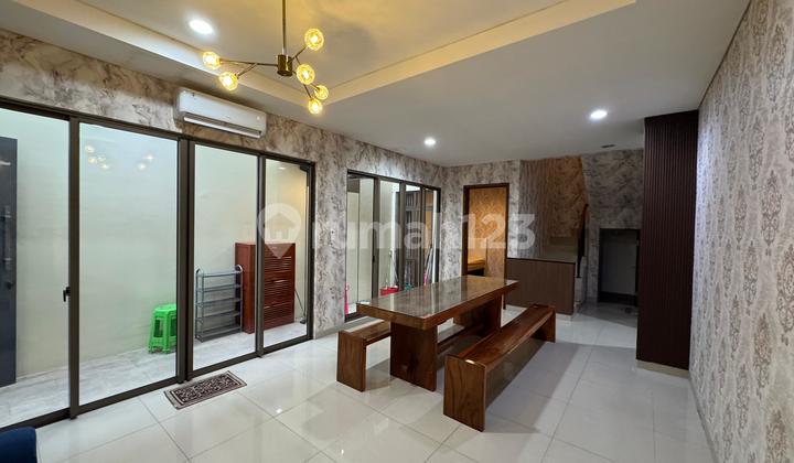 For Rent 2-Story House in Luxmore Greenwich BSD, South Tangerang For Rent 2-Story House in Luxmore Greenwich BSD, South Tangerang