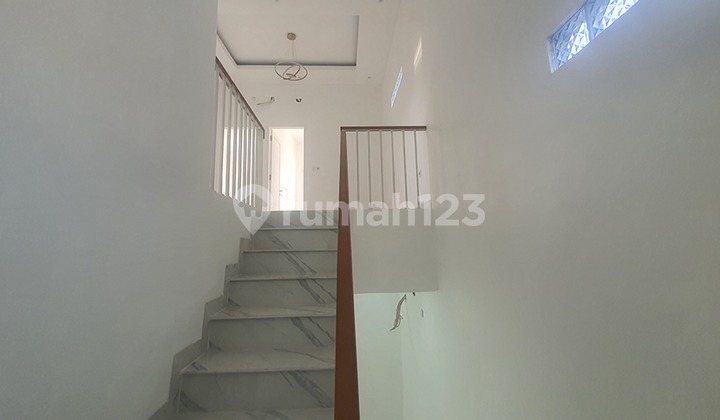 Nice House in Kencana Loka BSD City, South Tangerang 2