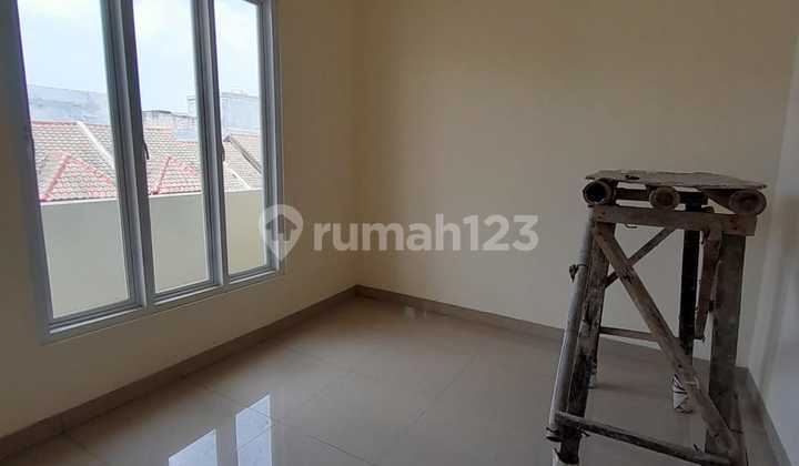 Rumah Baru 2 Lantai Siap Huni di Alam Sutera 2